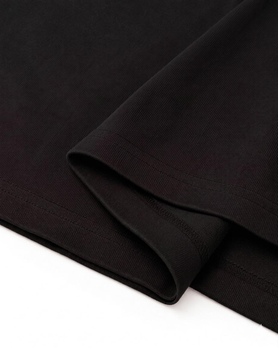 OVERSIZED BLACK